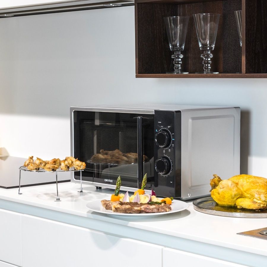 El Microondas Cecotec Silver tiene grill y 700 vatios de potencia