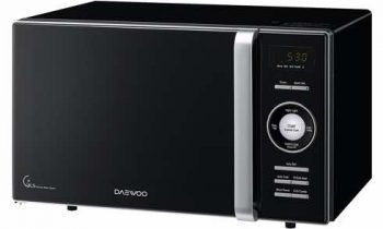 El horno microondas Daewoo KOG-8A6K tiene una capacidad interior de 23L, es de color negro con detalles en color plata